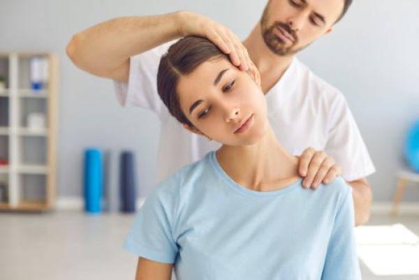 How a Neck Pain Chiropractor in Denver Can Provide Relief